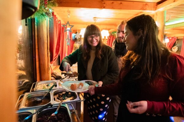 huettenzauber-berlin-weihnachten-schifffahrt-event-berlin-winterfloss-i-1